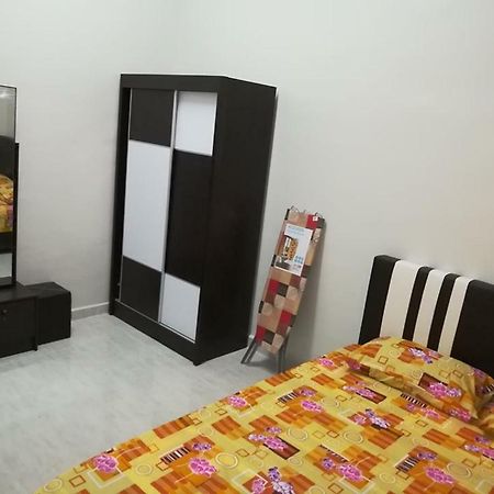 Homestay Damai Yusmila كُوالا تيرينغانو المظهر الخارجي الصورة
