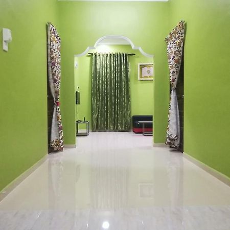 Homestay Damai Yusmila كُوالا تيرينغانو المظهر الخارجي الصورة