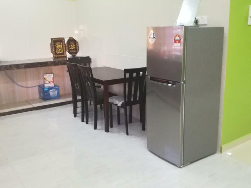 Homestay Damai Yusmila كُوالا تيرينغانو المظهر الخارجي الصورة
