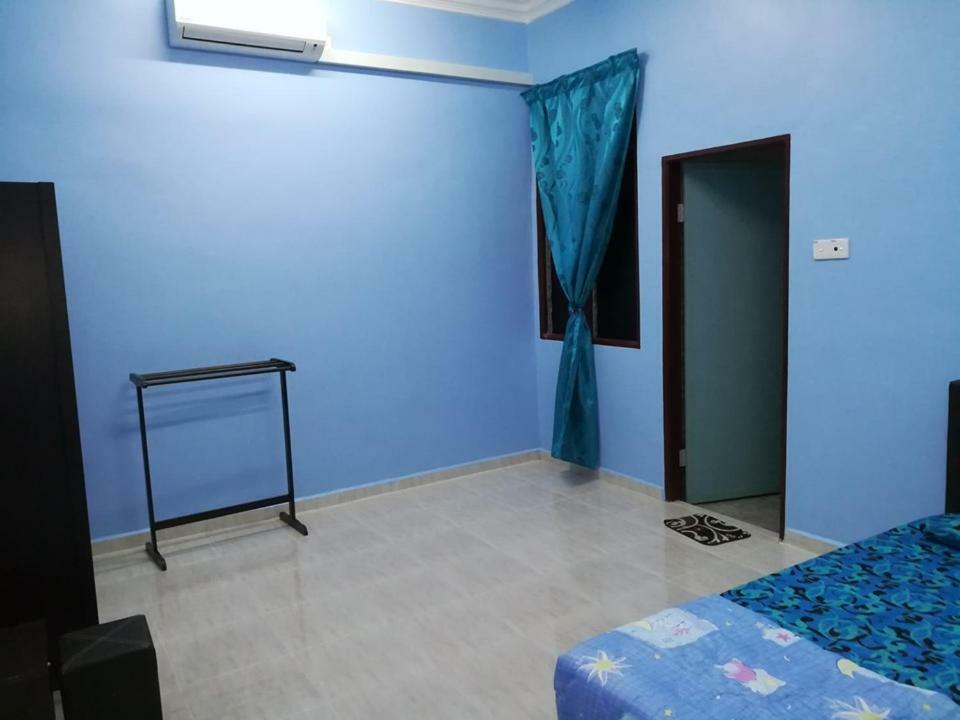 Homestay Damai Yusmila كُوالا تيرينغانو المظهر الخارجي الصورة