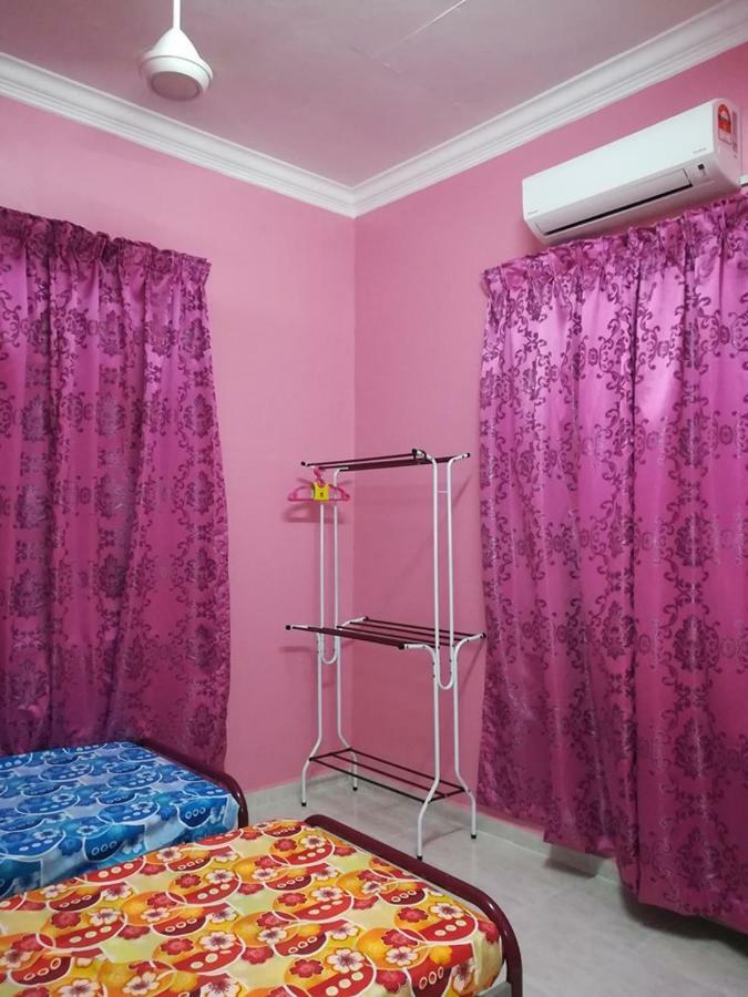 Homestay Damai Yusmila كُوالا تيرينغانو المظهر الخارجي الصورة