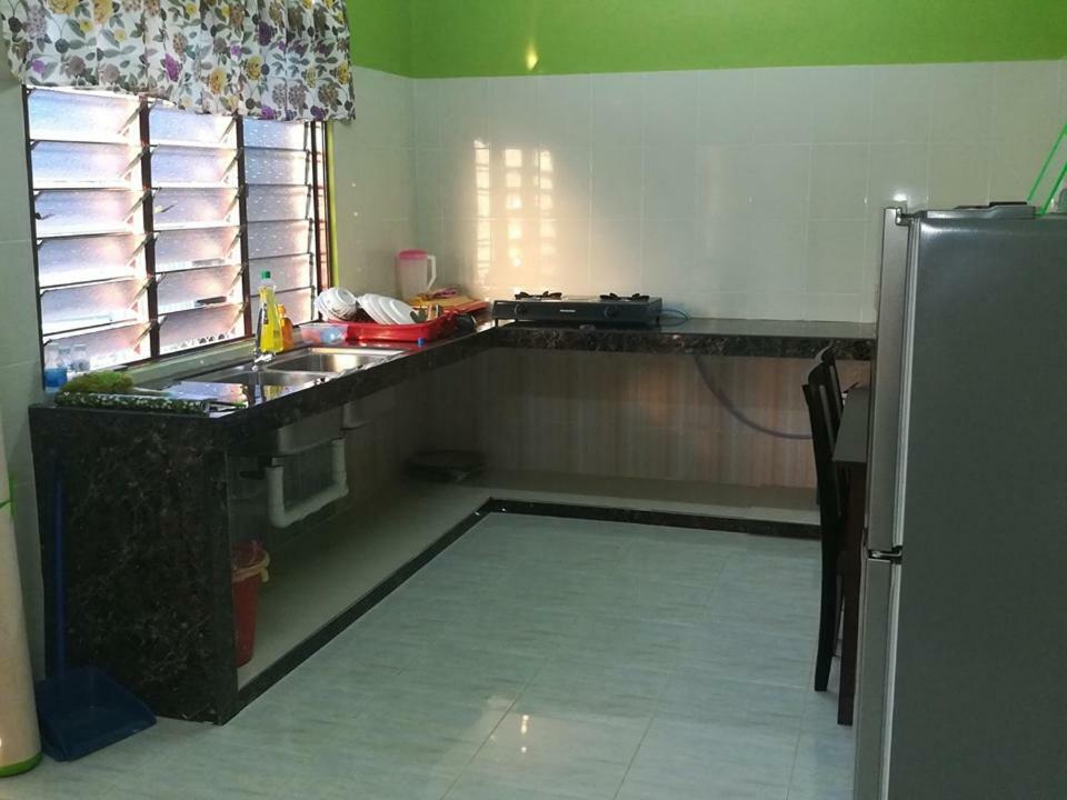 Homestay Damai Yusmila كُوالا تيرينغانو المظهر الخارجي الصورة