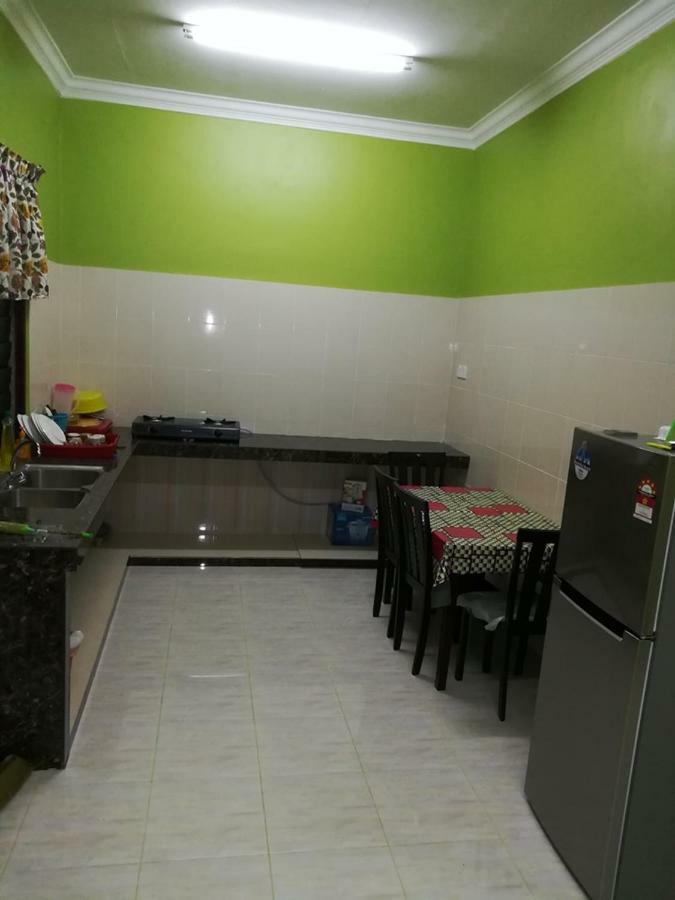 Homestay Damai Yusmila كُوالا تيرينغانو المظهر الخارجي الصورة
